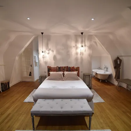 Oda ve Kahvaltı Des Glycines 3*