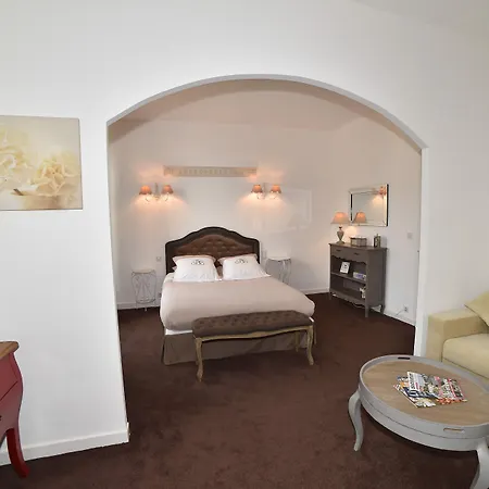 Des Glycines Bed & Breakfast 3*