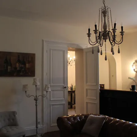 Oda ve Kahvaltı Des Glycines 3*