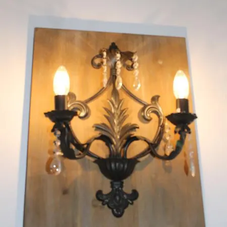 Des Glycines Bed & Breakfast Thouars